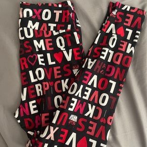 Brand new Lularoe “love” leggings